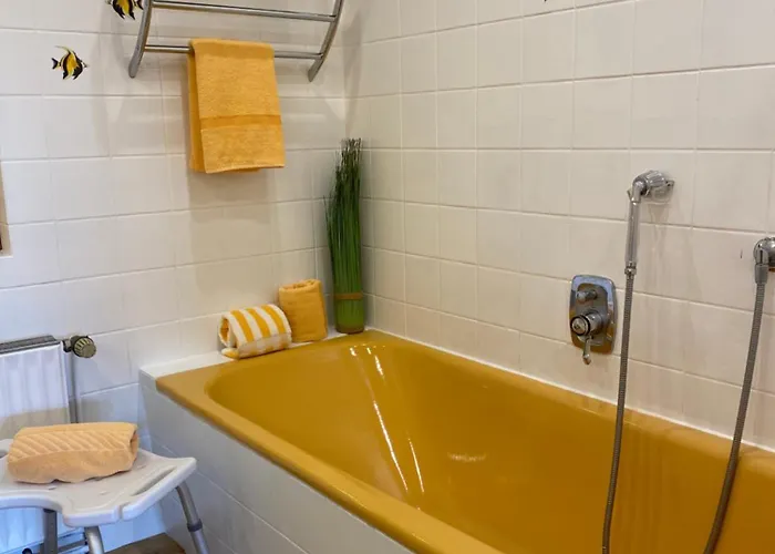 Schumacher's - Buecherhotel Friedeburg